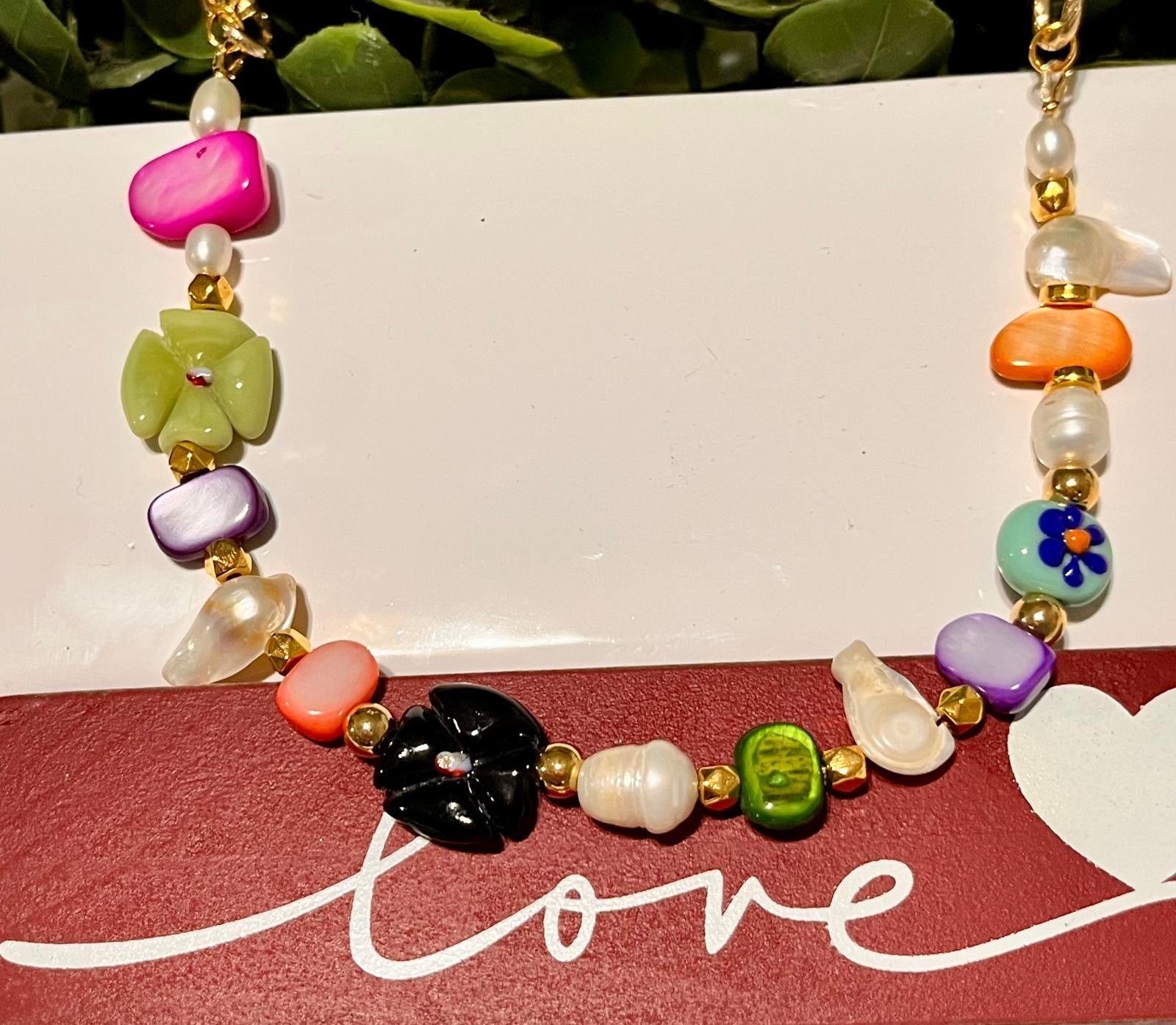 Collar hecho a mano (artesanía)